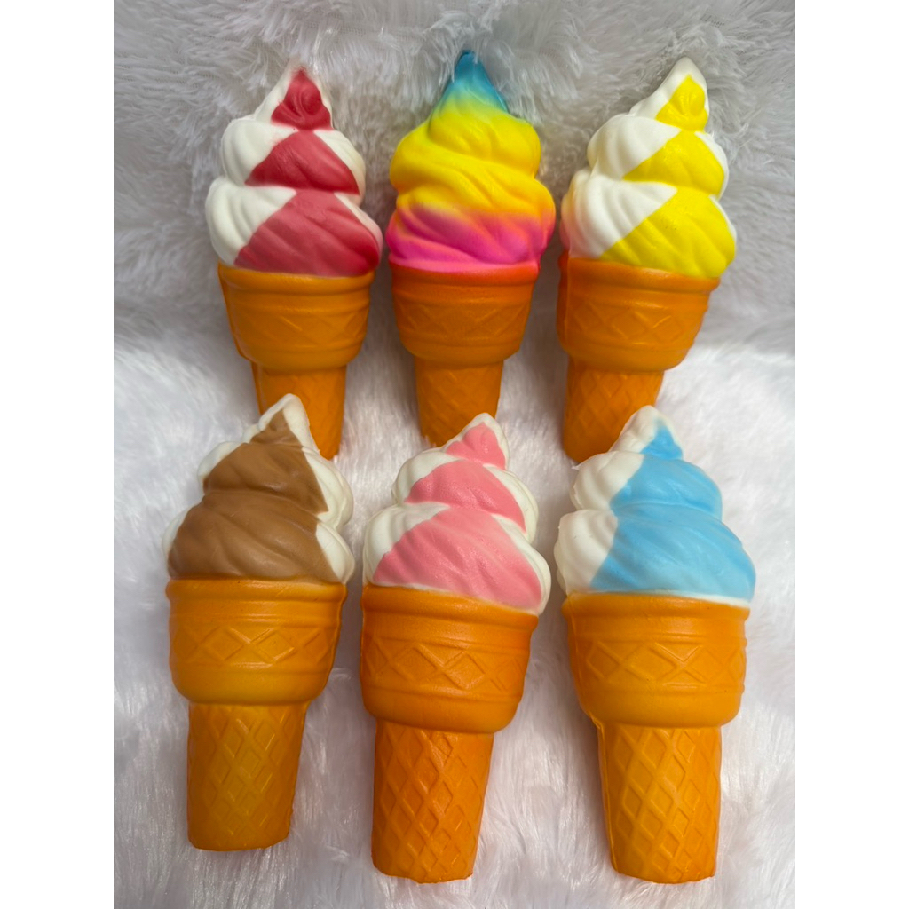 สกุชชี่ไอศกรีมโคน สีพาสเทลสุดคิ้วท์ 🍦 นุ่มมือ บีบเพลิน คืนตัวช้า ดีไซน์เหมือนไอศกรีมจริง น่ารักทุกสี เห็นแล้วใจละลาย
