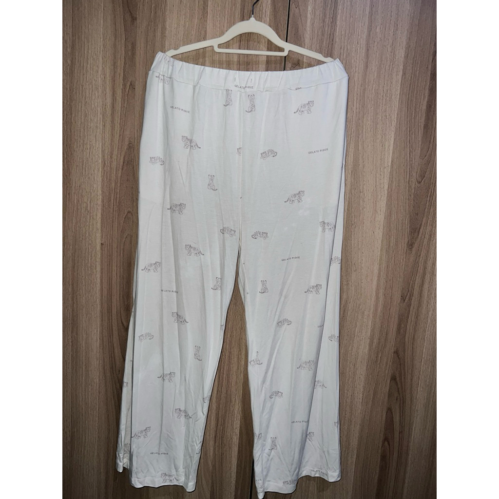 gelato pique กางเกงขายาวผ้านุ่ม￼