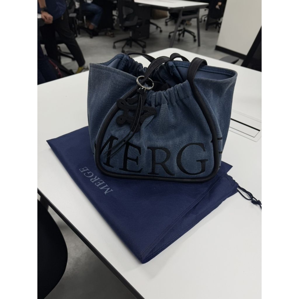 กระเป๋าMerge- ADayBagMedium