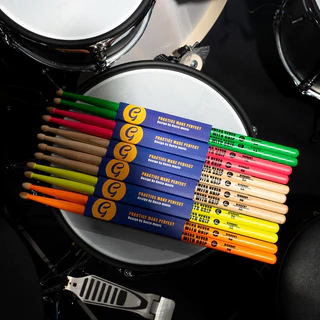Gusta ไม้กลอง รุ่น Grip Fluorescent เกรดพรีเมียม 5A / 5B ไม้คัดเกรดพิเศษ ด้ามจับหนึบ ไม่หลุดมือ สีสะท้อนแสงโดดเด่น