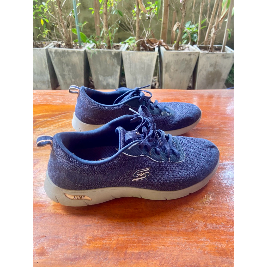 รองเท้า skechers ผู้หญิงมือสอง