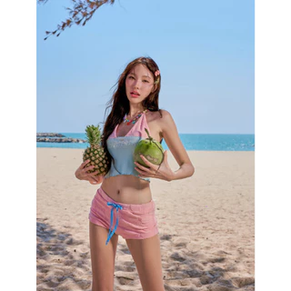 พร้อมส่ง AVAALENE.TH - BEACH IS CALLING - HOT GIRLS SHORT (เฉพาะกางเกงขาสั้น เอวต่ำ ปักลาย)