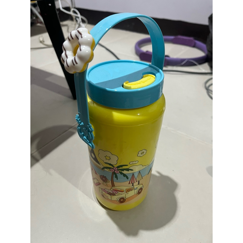 กระติ๊กน้ำจาก mister donut แลกซื้อมา