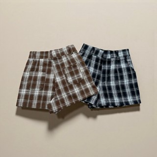 กางเกงขาสั้นลายสก็อตผ้าหนานุ่ม  ( รหัส K18 )