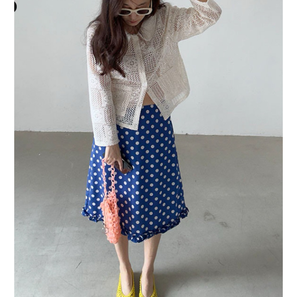 [9110] เสื้อลูกไม้สีครีมคอปก