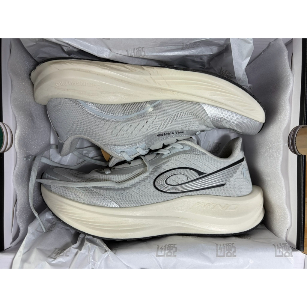 [รองเท้าวิ่งมือสอง] Qiaodan wind 3tr