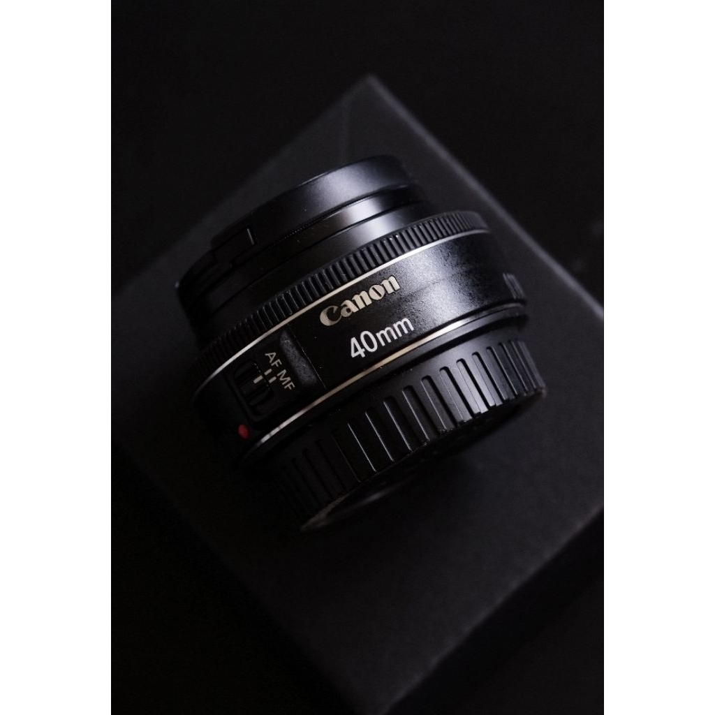 Canon EF 40mm f/2.8 STM