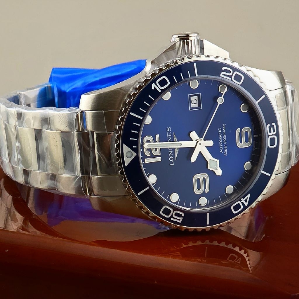 Longines HYDROCONQUEST L3.782.4.96.6Automatic Watch 43.00mm