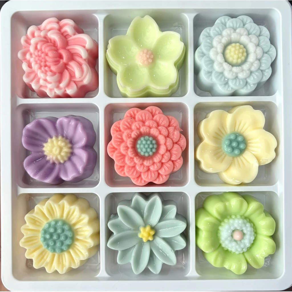 พิมพ์วุ้น ขนาด 5 cm แพค 6 ชิ้น ลายพรรษา รักแรกพบ พริมโรส แสงตะวัน แพงพวย ดอกบ๊วย บัวบุษยา ซูซาน กุหลาบแองเจิ้ล