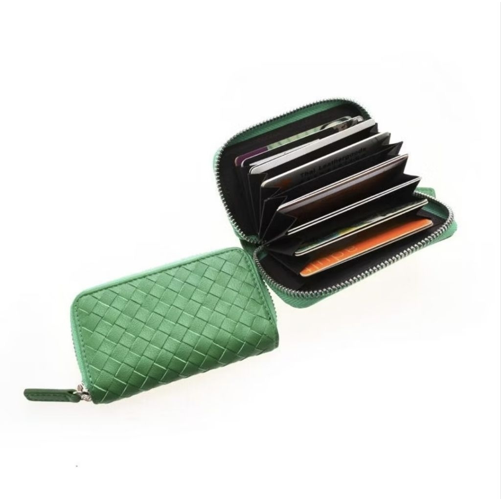 มือสอง  Klaas กระเป๋าใส่บัตรสานหนังแท้ สีเขียว #rainbou #monome #charin #hatsukoi