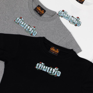 เข้มแข็ง Y2K Tee   “เสื้อยืดผู้หญิงรุ่นแรก“ 🌹 เข้มแข็ง กุหลา…