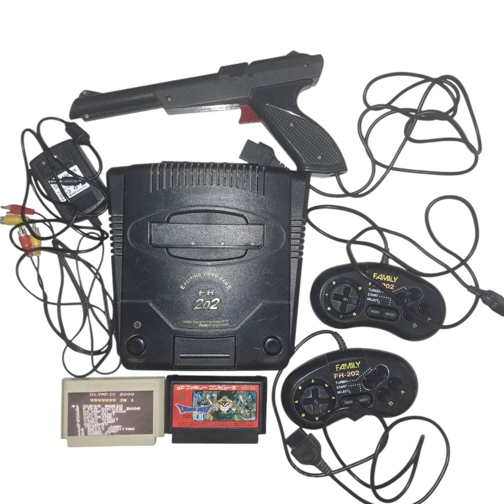 เครื่องเกมส์ Family FR 202 อุปกรณ์ครบ พร้อมเล่น แถม เกมรวม