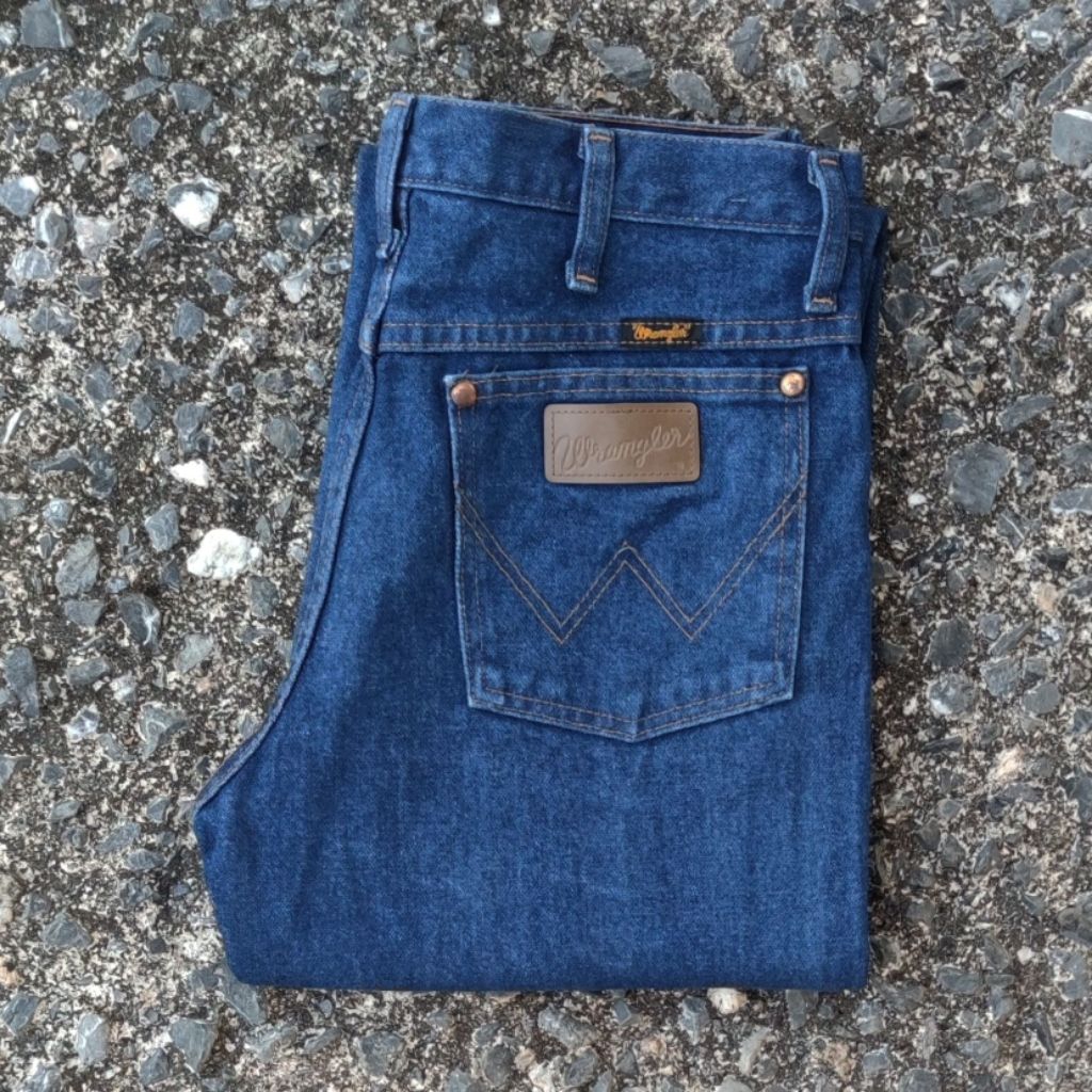 W13/30 กางเกงยีนส์มือสอง Wrangler รุ่น 936PWD เอววัดจริง 30.5" ยาวทั้งตัว 39.5" ปลายขา 8" ผลิต Nicar