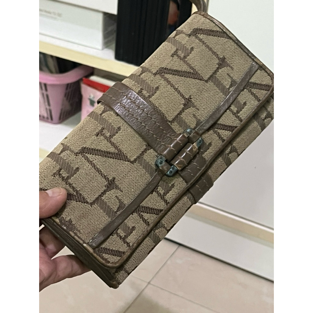 กระเป๋าสตางค์flynowมือสอง