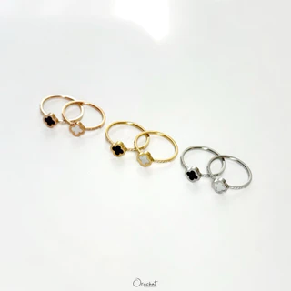 Orachat | Flower 14k ring. (แหวนตัวเรือนสแตนเลส)
