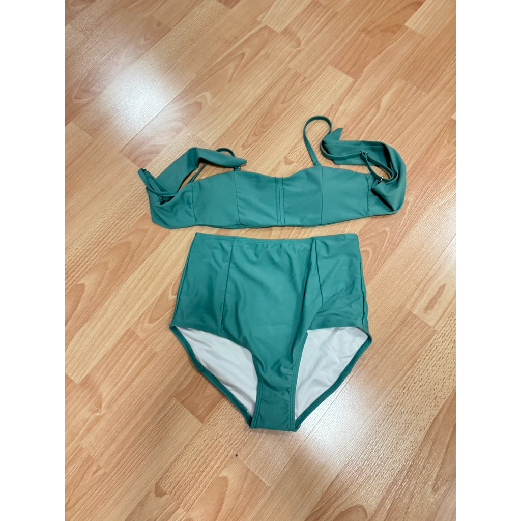 ชุดว่ายน้ำ Maillot co. มือสองใหม่99%