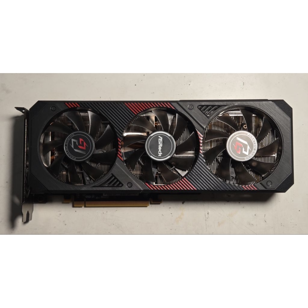 การ์ดจอ ASROCK RX 5600XT PHANTOM GAMING X 6G มือสอง สภาพสวยมาก ใหม่มาก ใช้งานปกติ ภาพถ่ายจากสินค้าจร