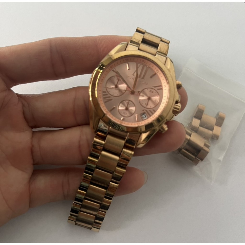 นาฬิกา MICHAEL KORS รุ่น MK-5799 (สีโรสโกลด์)ซื้อมาใส่2ครั้ง แล้วไม่เดิน เปลี่ยนถ่านก็ไม่เดิน งงเลย