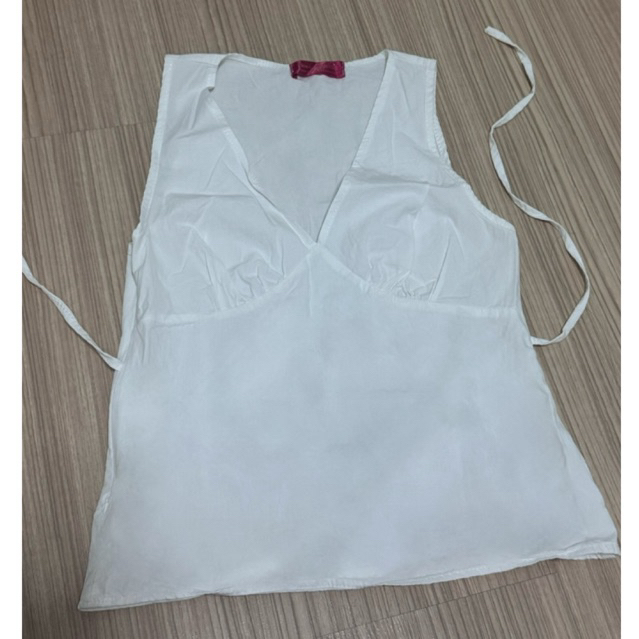 เสื้อ flore.apparels