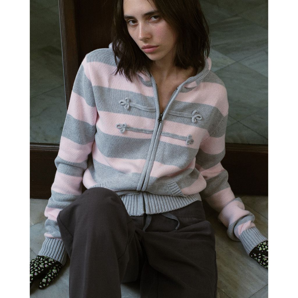Girlfriend Comfort - Odette Knit Hoodie - เสื้อนิตฮูดดี้ (มีให้เลือก 2 สี)