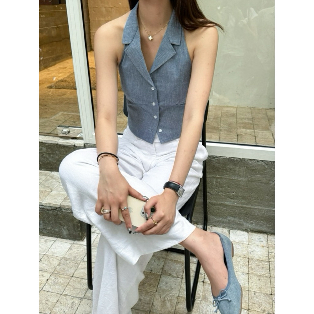 💖used like new💖 bemyblair__official : Blair’s vest สี denim ไซส์  s