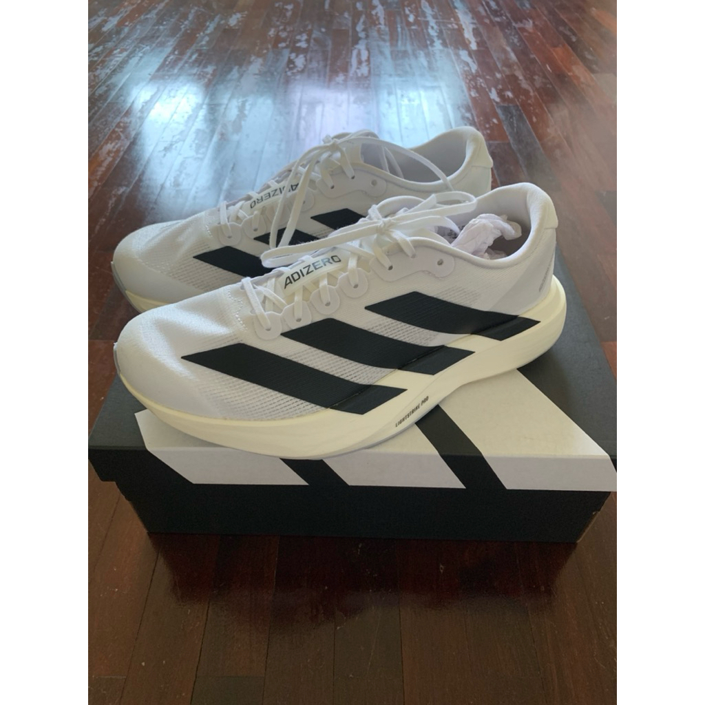รองเท้าวิ่ง Adidas evo sl woman สีขาวดำ ของใหม่ ของแท้ ไซส์ US9 UK7.5 มือ 1