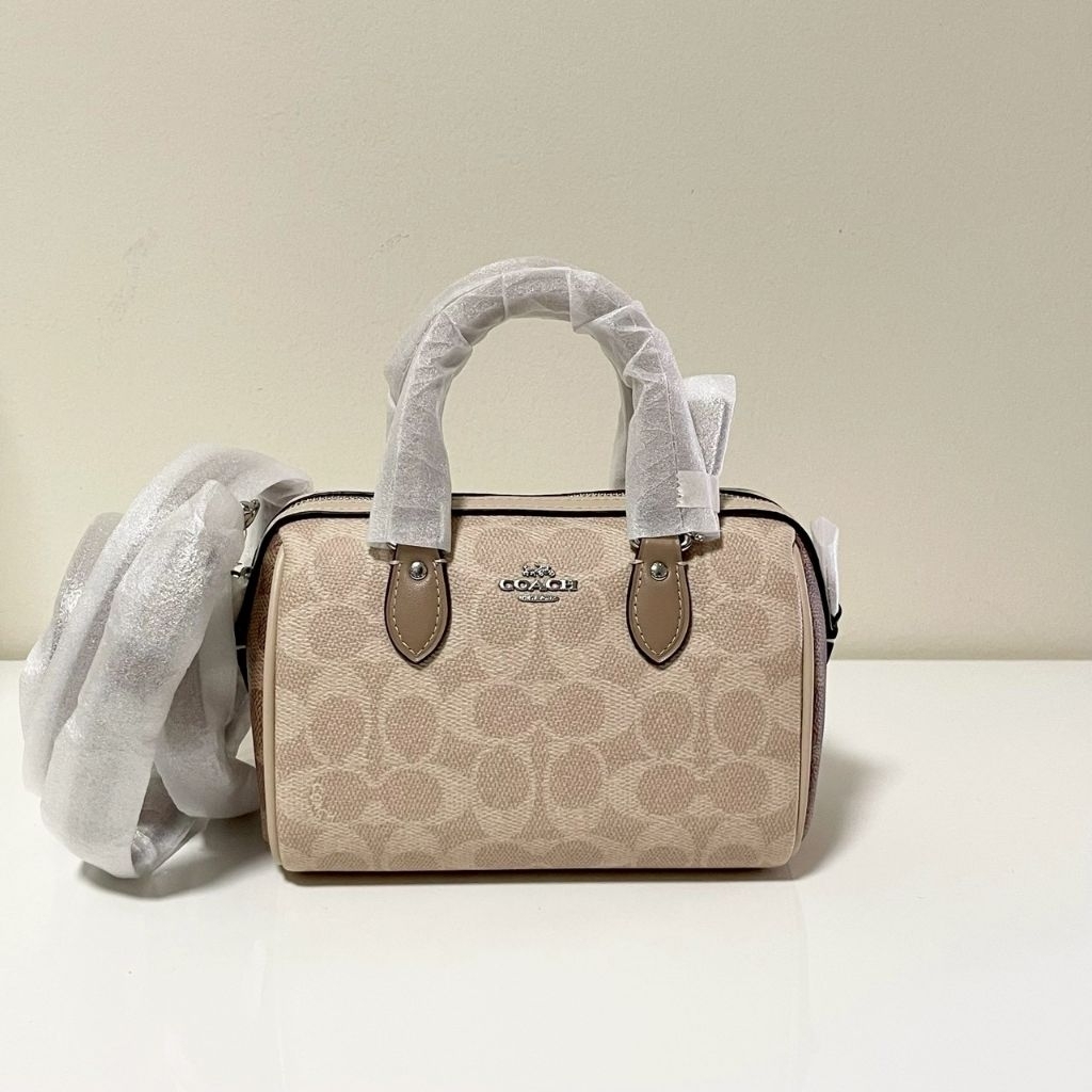 Coach แท้ 💯 Mini Rowan