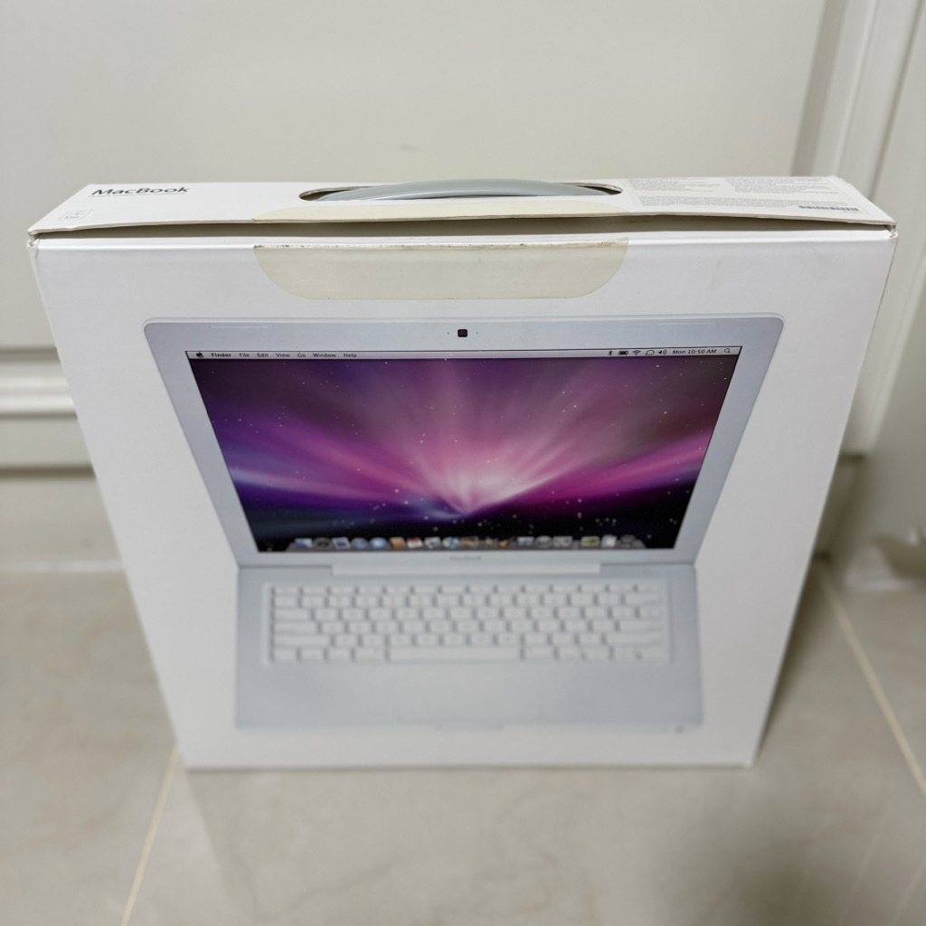 [มือสอง] กล่องเปล่า Macbook 13 นิ้ว รุ่นแรก ของสะสม กล่องสะสม กล่องโชว์