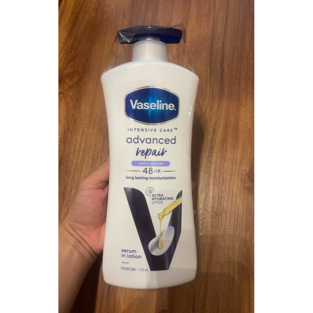 Vaseline Intensive Care Advanced Repair Lightly Scented Body Lotion 725ml.