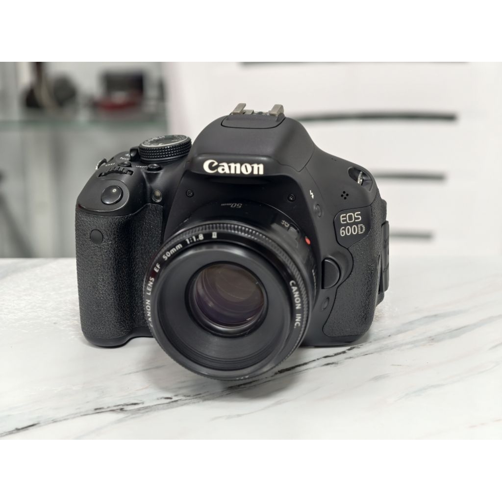 CANON 600D + 50 F1.8 II