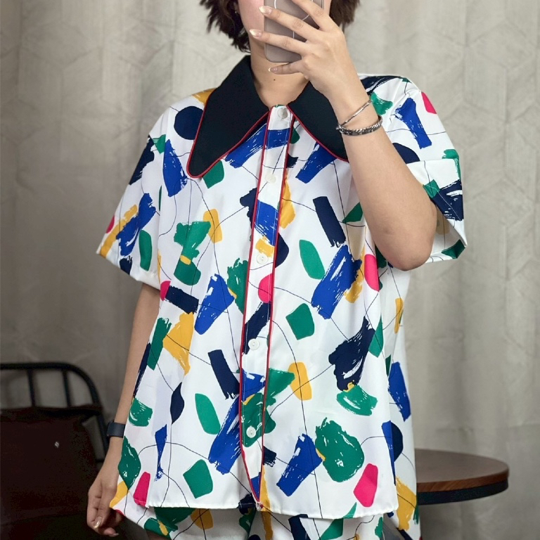 เซทเชิ้ต ลายสวยๆ แต่งปกแหลมสีพื้น ผ้าไหมร้อยดีพิมพ์ลายผ้าใส่สบายสีสันสดใส รหัส G