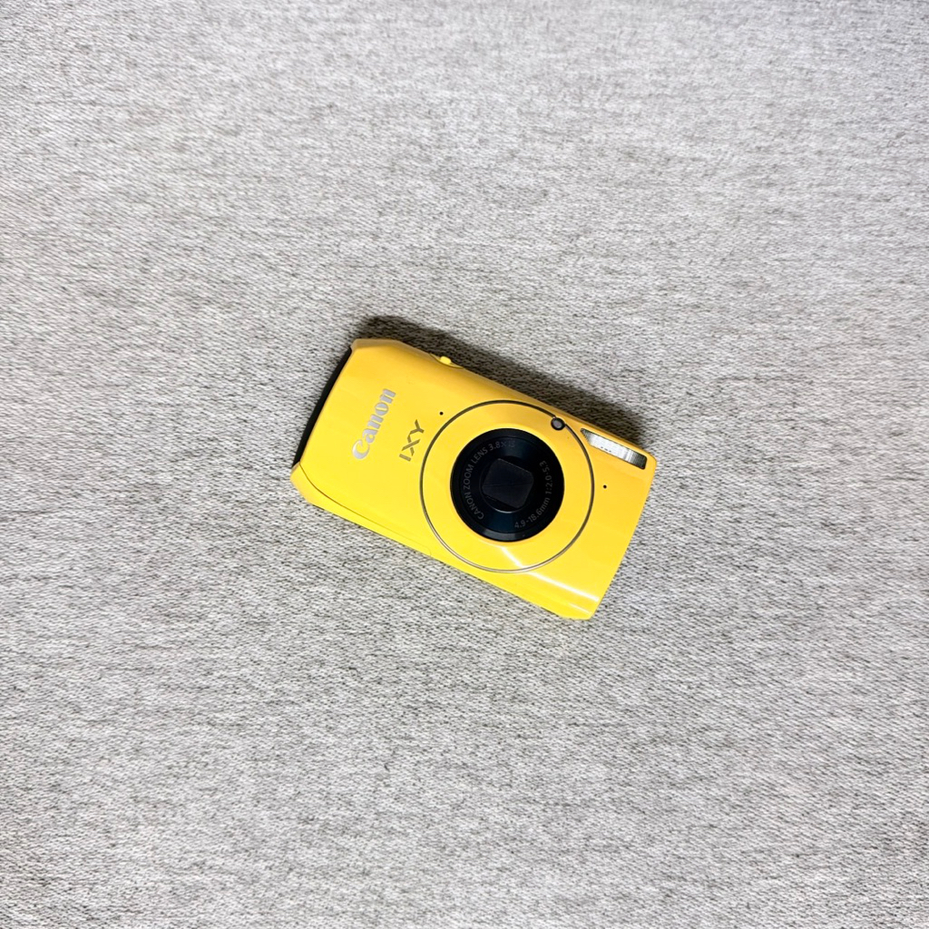 Canon IXY 30s / Canon IXUS 300hs