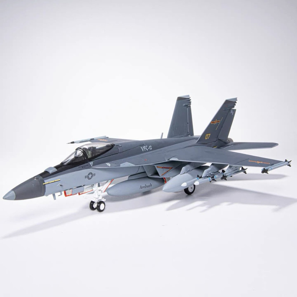 【Pre-Order】 Diecast Model Albatros 1:72 – F/A-18E Super Hornet “Aggressor / Fictional” ✈️
