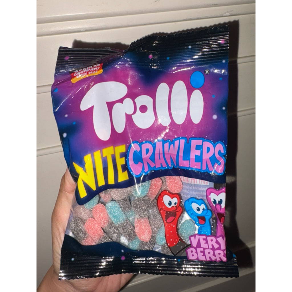 พร้อมส่ง Trolli nite crawlers 80 g. ทรอลลี่ กัมมี่ กลิ่นเบอรี่ รูปหนอน