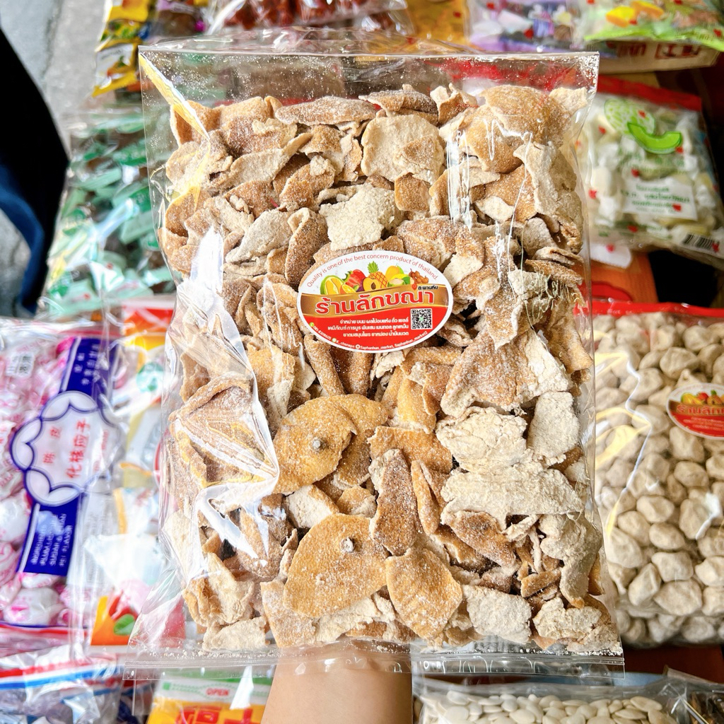 บ๊วยเปลือกส้ม ชิ้นใหญ่ๆรสชาติเปรี้ยวๆเค็มๆมีหวานนิดๆ นน 500 กรัม