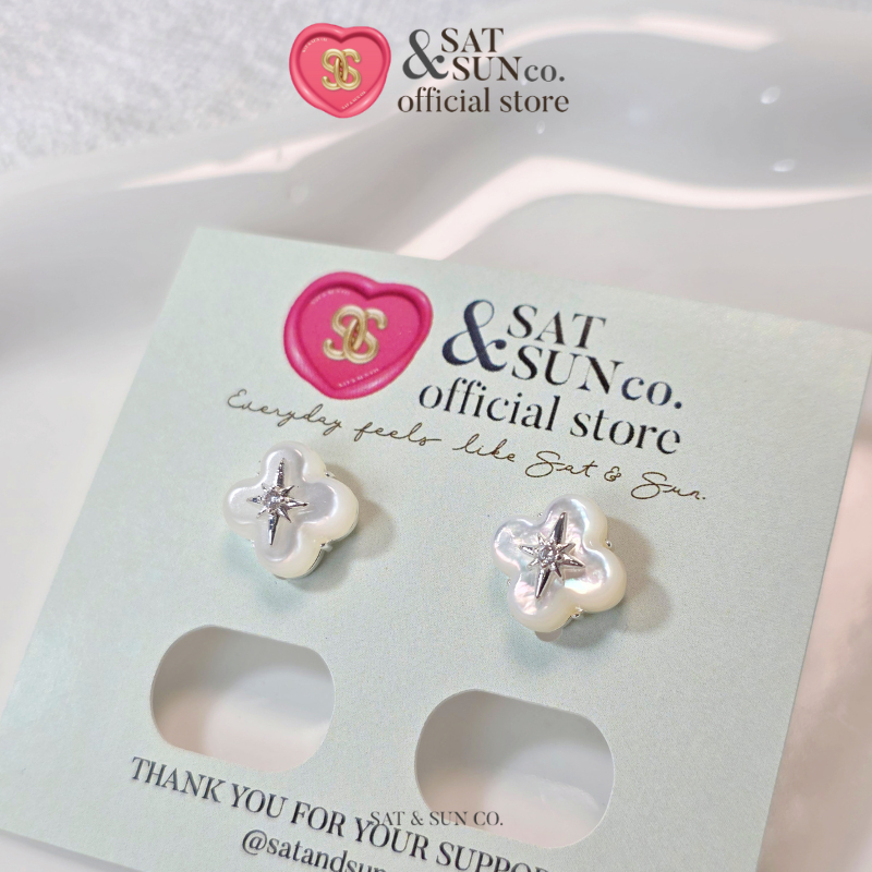 SATANDSUN Clovers Earrings ต่างหูรูปใบโคลเวอร์ ชุบทอง 14K สัญลักษณ์แห่งความโชคดี ดีไซน์มินิมอล