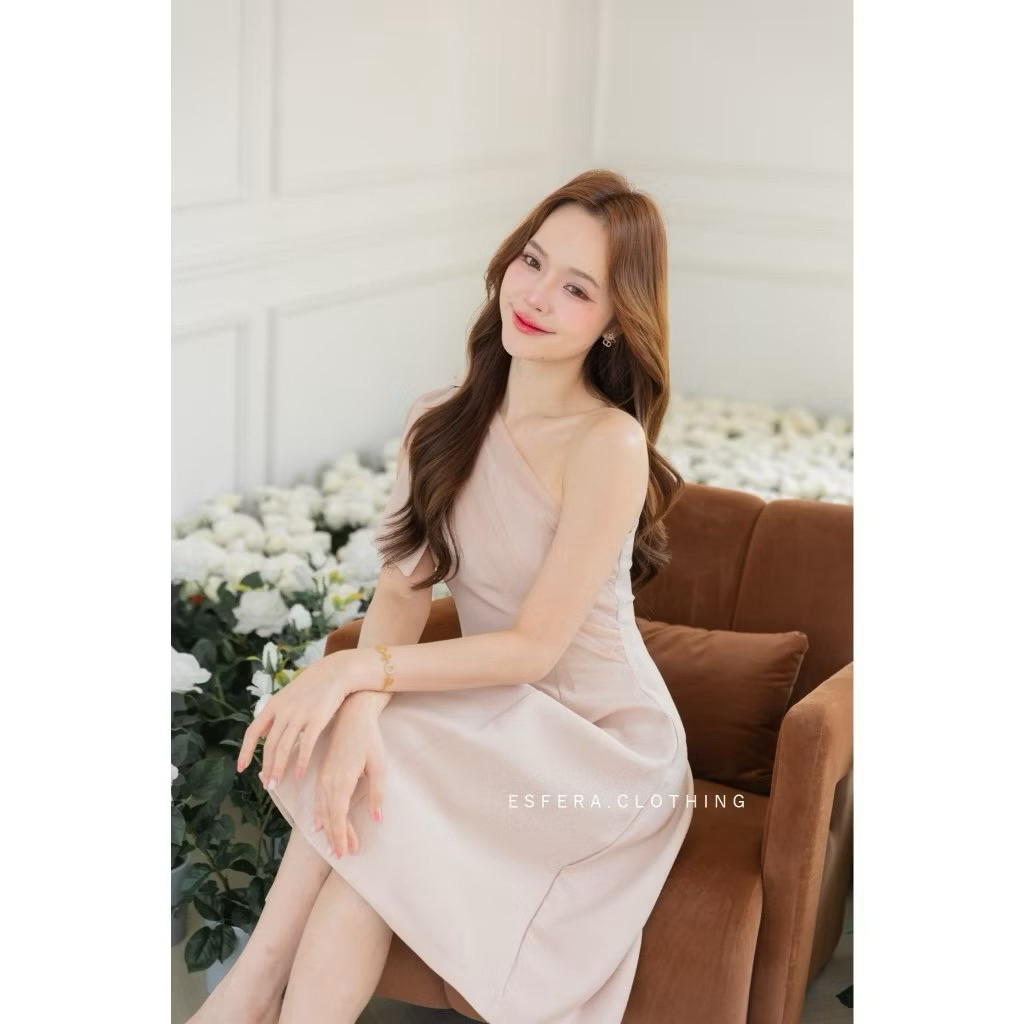 เดรสออกงาน ชุดเพื่อนเจ้าสาวปาดไหล่ Esfera clothing