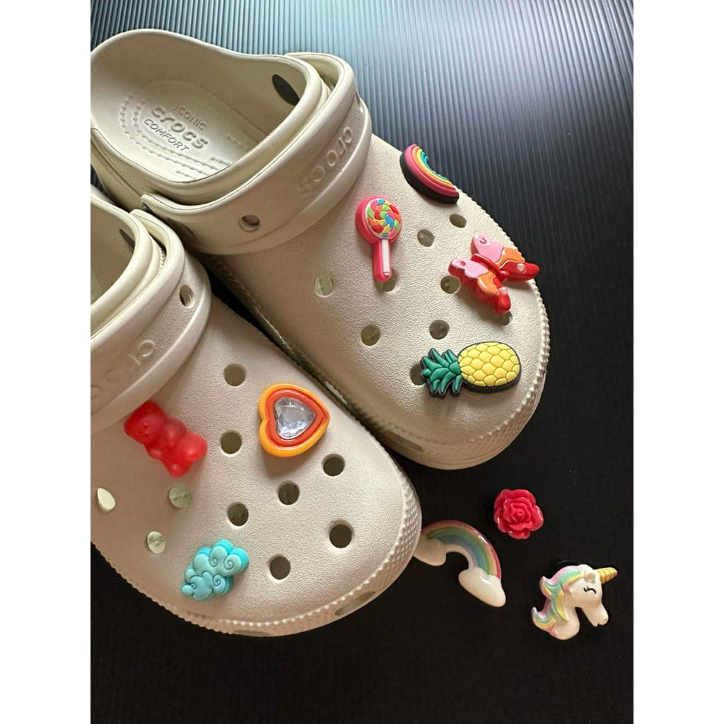 [พร้อมส่ง]รองเท้า Crocs platform สี bone size W7 (37-38) ‼️แถม Jibbitz ทั้งหมด
