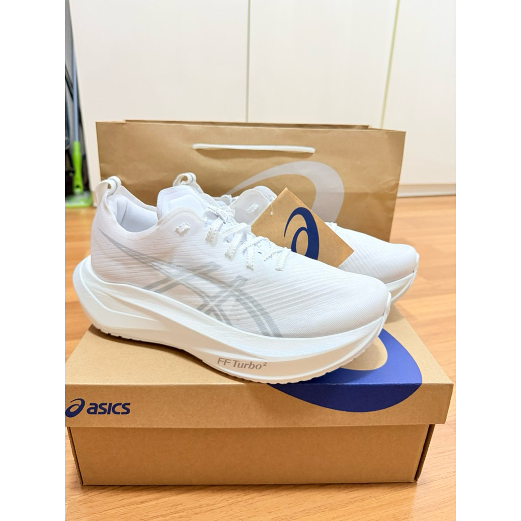 Asics Megablast สีขาว 8US, 26.0CM มือ1 พร้อมส่ง