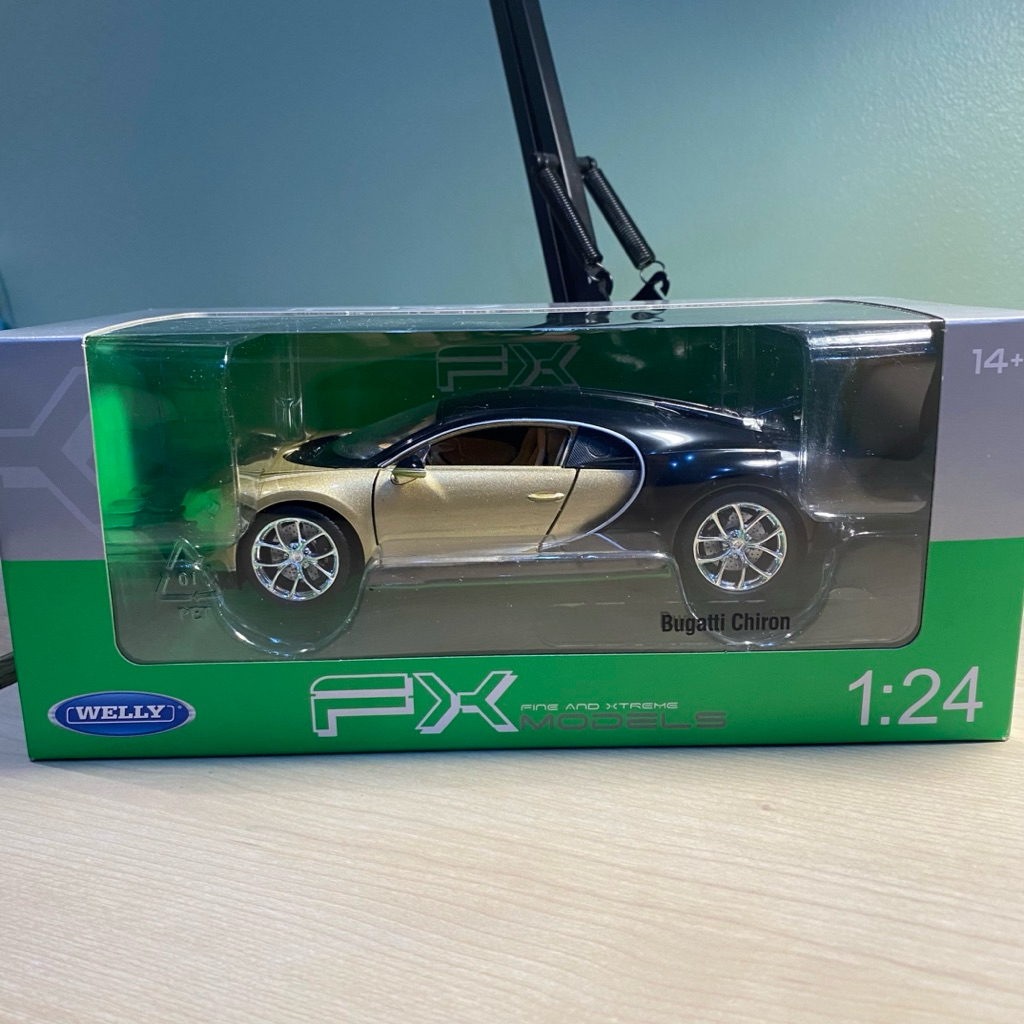 Welly Bugatti Chiron (Gold)