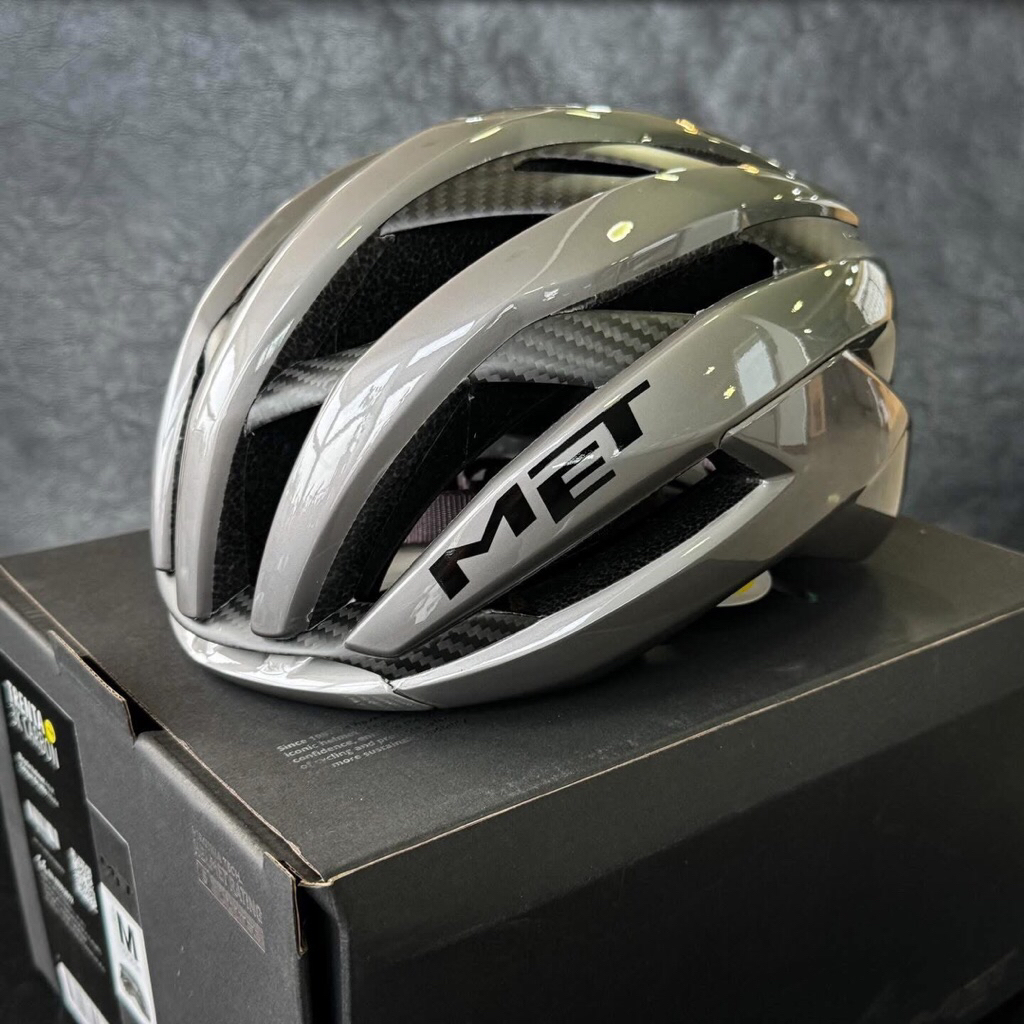 หมวก MET Tranta 3K Carbon Mips
