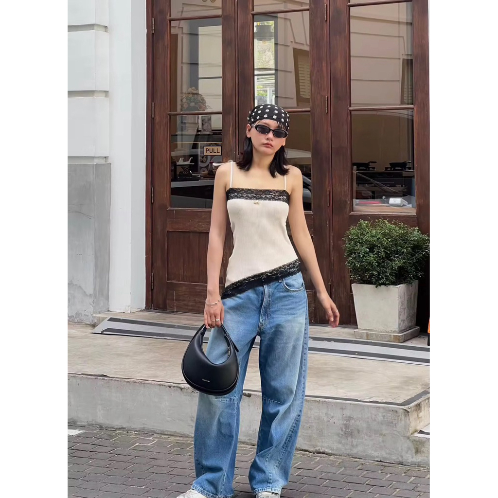 ส่งต่อFLORA TOP 🕊️ เสื้อแต่งลูกไม้ Unigam