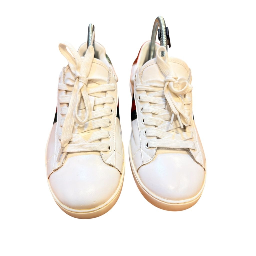 รองเท้าผ้าใบมือสอง ไซส์39 Gu¢¢¡ ไม่การันตีแท้