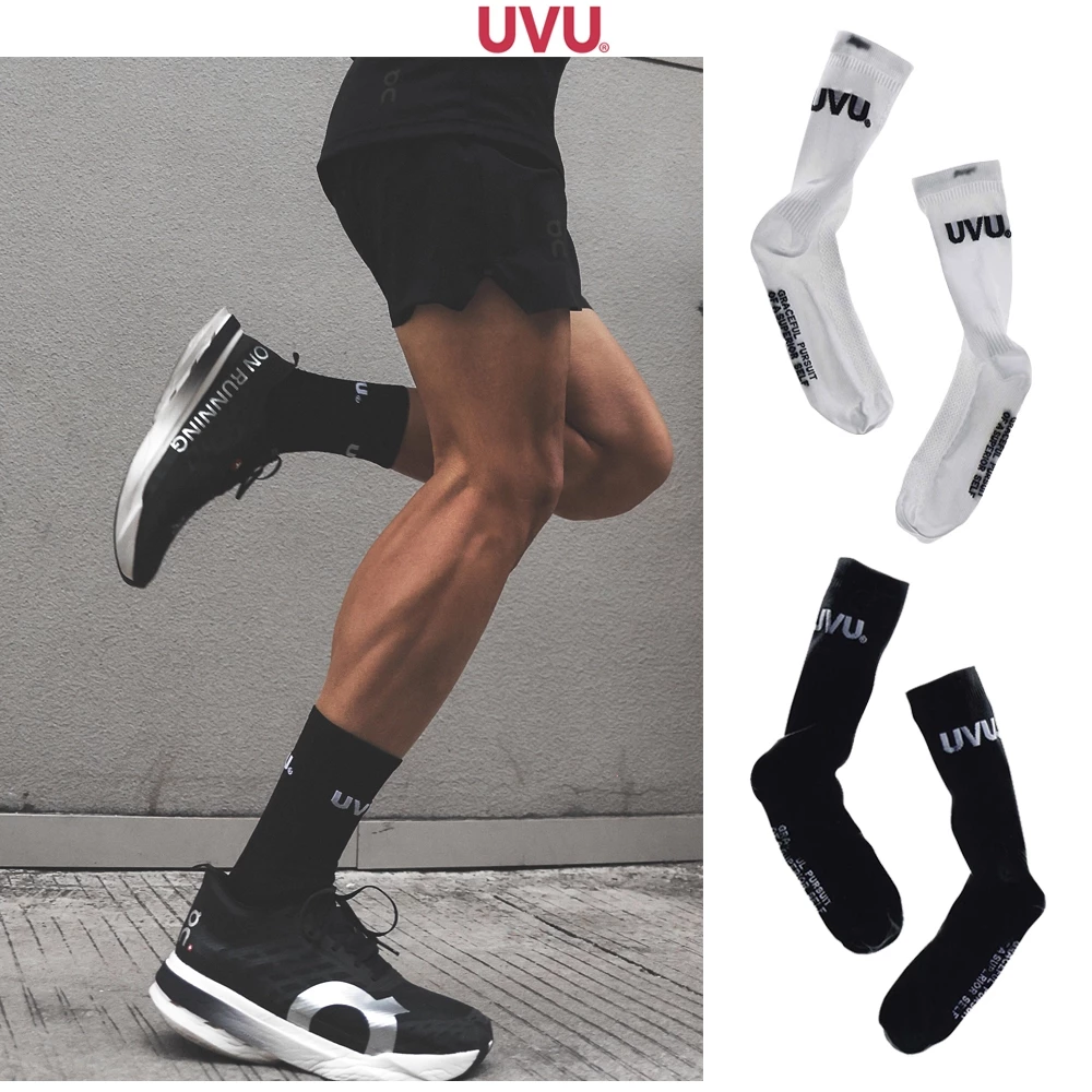 (พร้อมส่ง)ถุงเท้า UVU Running Sock (Black/White)