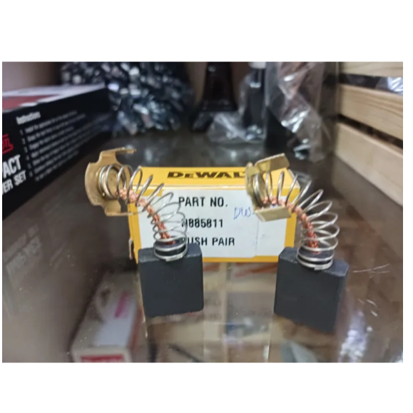 DEWALT อะไหล่แปรงถ่าน เครื่องรีดไม้ รุ่น DW735 part no N885811 ใช้ประกอบงานซ่อมอะไหล่แท้