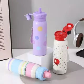 กระติกน้ำลายการ์ตูน ขวดน้ำเก็บเย็น/ร้อนได้ ขนาด650ML เกรดดีSUS316 ทนทาน ไม่มีใอน้ำ มีหลอดในตัว ขวดน้ำพกพาน่ารักๆมีหูหิ้ว