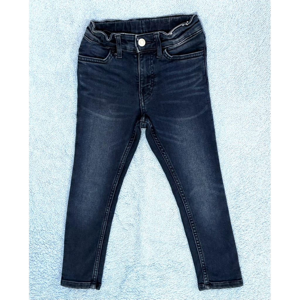 H&M แท้ กางเกงยีนส์ทรงสลิมเนื้อผ้ายืดเด็กผู้ชาย ทรงเท่ ใส่สบาย นิ่มสุดๆ ไซส์ 110 (อายุ 4-5 ปี) มือสอ