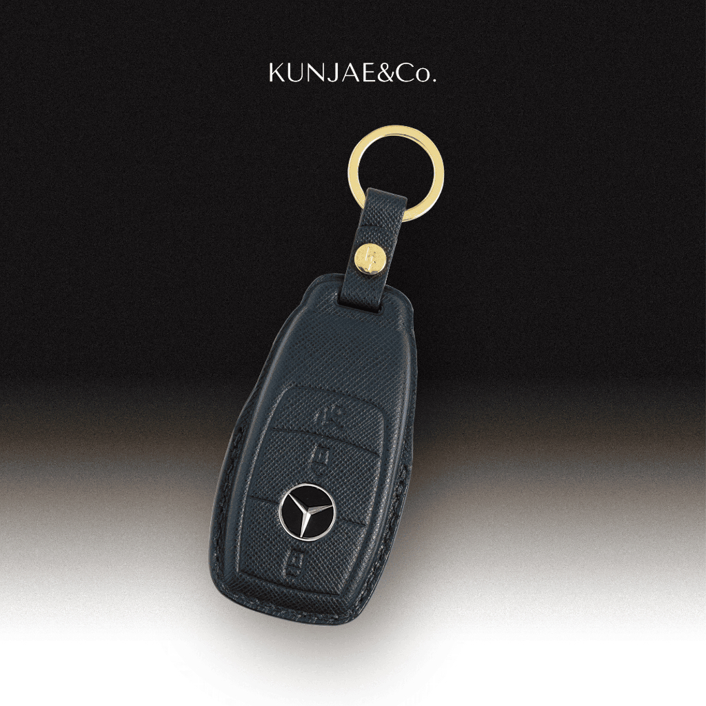 KUNJAE&Co.เคสกุญแจรถยนต์ MERCEDES-BENZ หนังซาฟเฟียโน Prada made (Handmade จัดส่งใน 7-10 วัน)