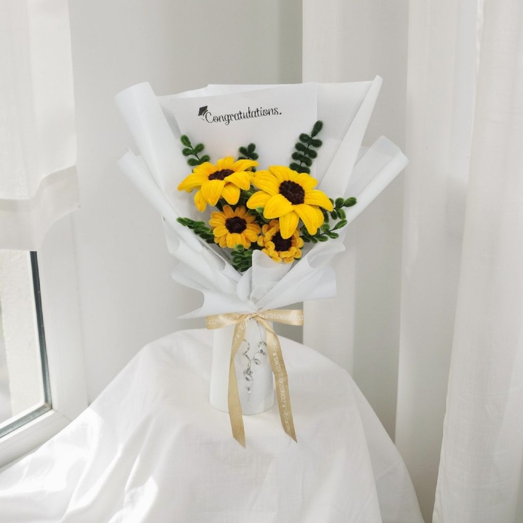 ช่อดอกไม้จากลวดกำมะหยี่ สำหรับแสดงความยินดีเนื่องในโอกาสต่างๆ🌸พิเศษ สำหรับเดือนนี้ ช่อใหญ่ๆ ขนาด 30×