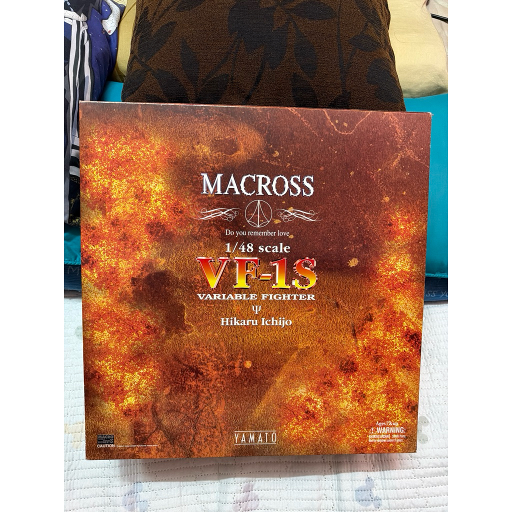 (พร้อมส่งด่วน)Macross 1/48 scale VF-1S Variable Fighter Hikaru Ichijo ผลิตโดยค่าย Yamato มือ1 งานสะส